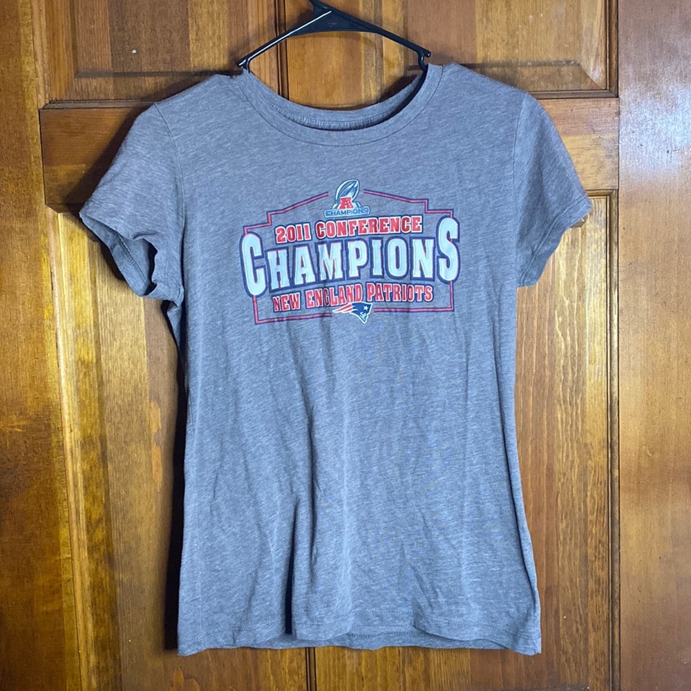 Team Apparel 2011 Conference Champs New England Patriots Size M